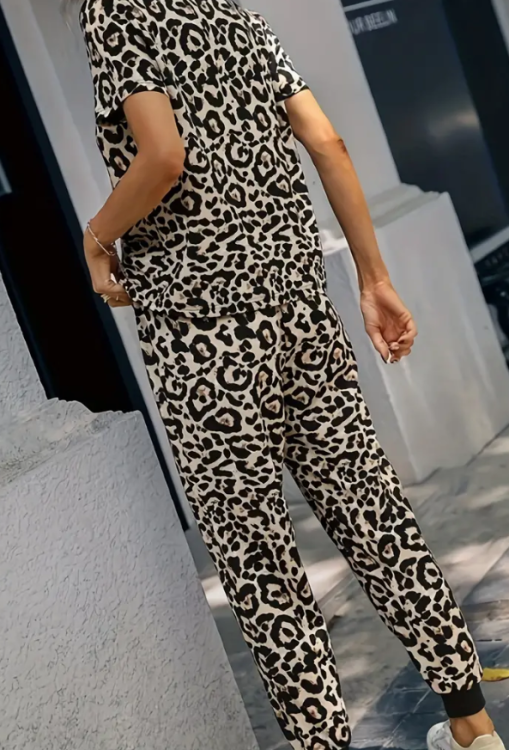 Dzianinowy komplet joggery + shirt Diva